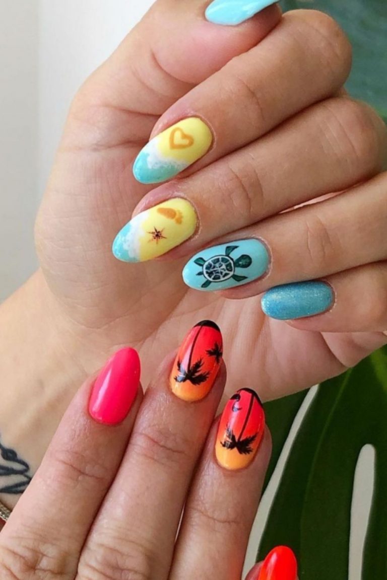 Trendy Almond Shaped Nail Art For Summer Nails