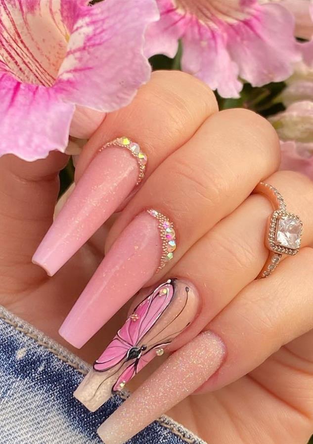Here Comes The Coffin Nail art, Which Is Fashionable And Beautiful, Making Your Nails More Beautiful