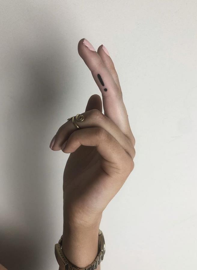 The Art Of Finger Tattoo Is Interesting And Low-key