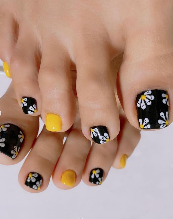 40 Acrylic Toenails Designs In Summer,Let You Out Of Noble Temperament ...