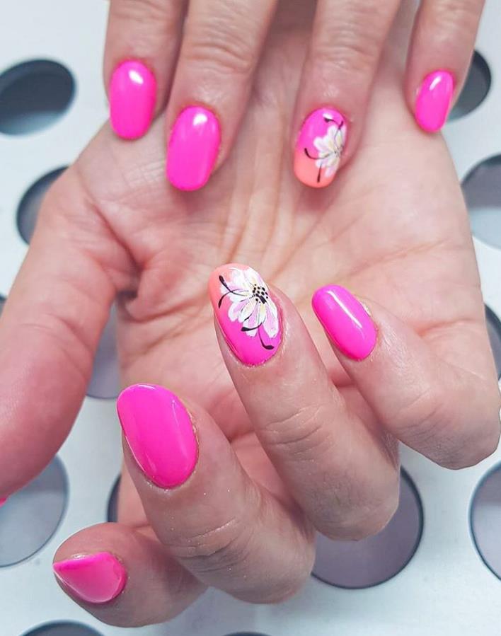 55 Flower Short Nails Ideas,Manicure Also Want To Give The Pace Of ...