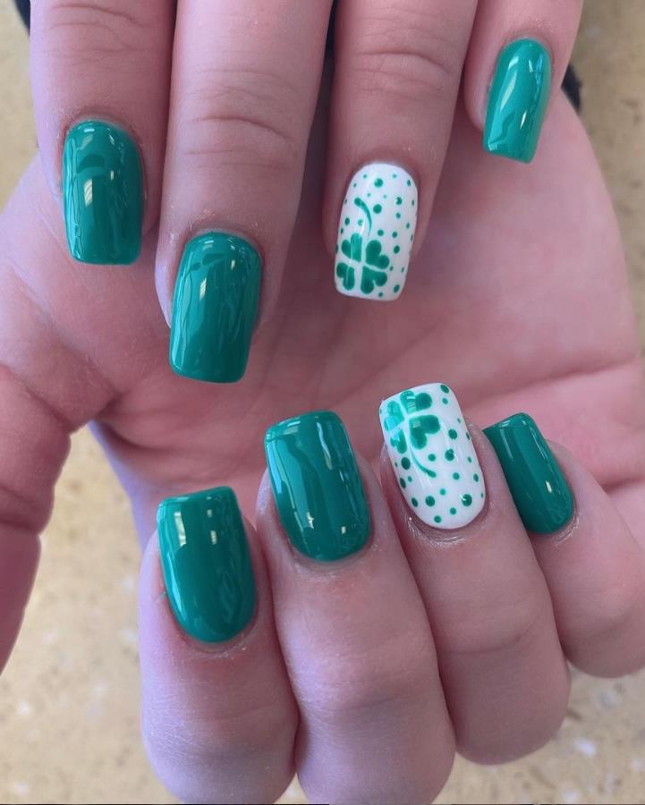 Fresh and Clean March Green Acrylic Nail Ideas, Can Always Give People ...