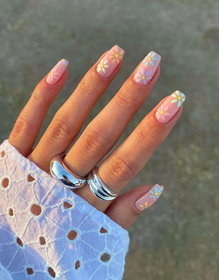 26 Spring Acrylic Nail Art  Designs to Try This Year