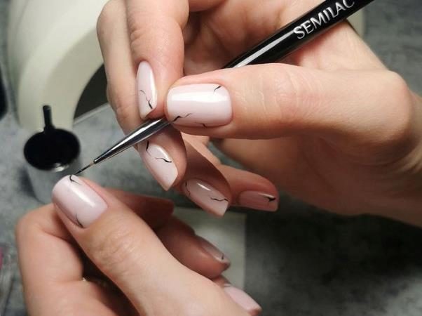 In The Summer, You Can Try These Short Nail Designs
