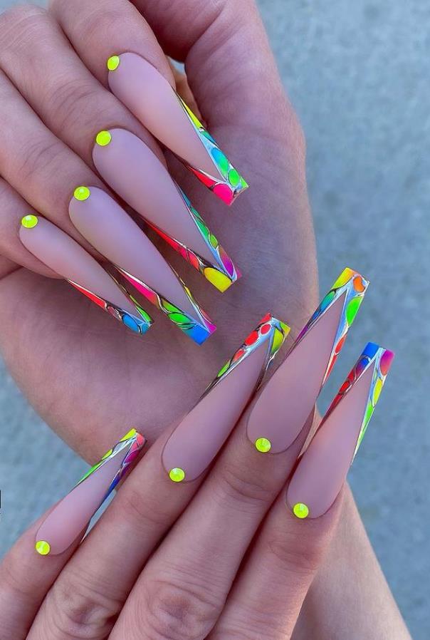 31 Amazing Acrylic Coffin Nail Design Ideas in Spring 2021