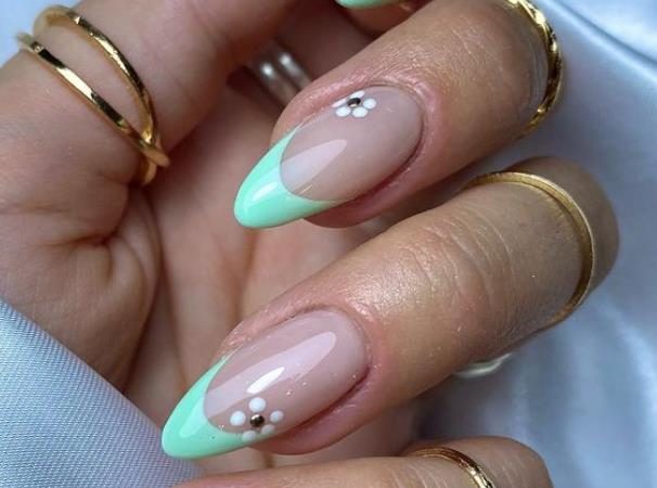 52 Amazing French Tip Nail Art Designs in the Summer of 2021