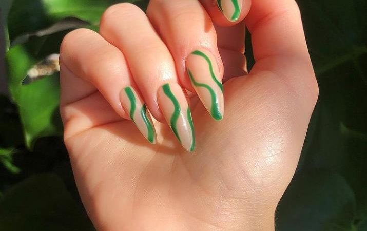 Choose Fresh, Clean and Green Nails Acrylic in Spring