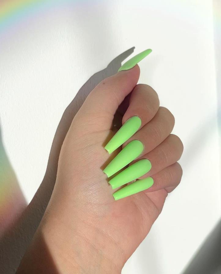 Choose Fresh, Clean and Green Nails Acrylic in Spring - Lilyart