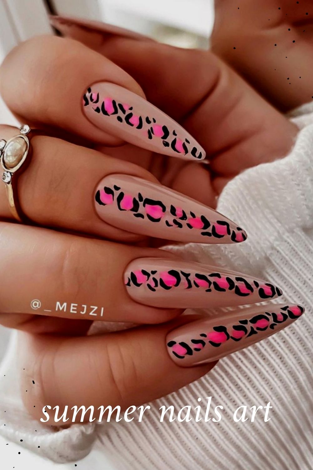 Leopard stiletto nails