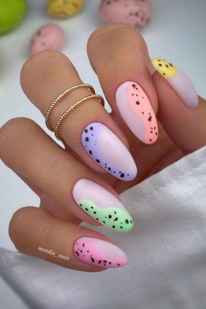 Stunning Almond Shape Nail Design for Summer Nails