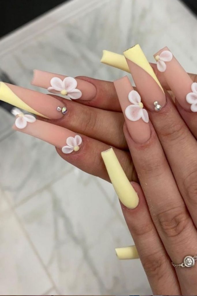 Beautiful Coffin Acrylic Nails with Flower for May Nails
