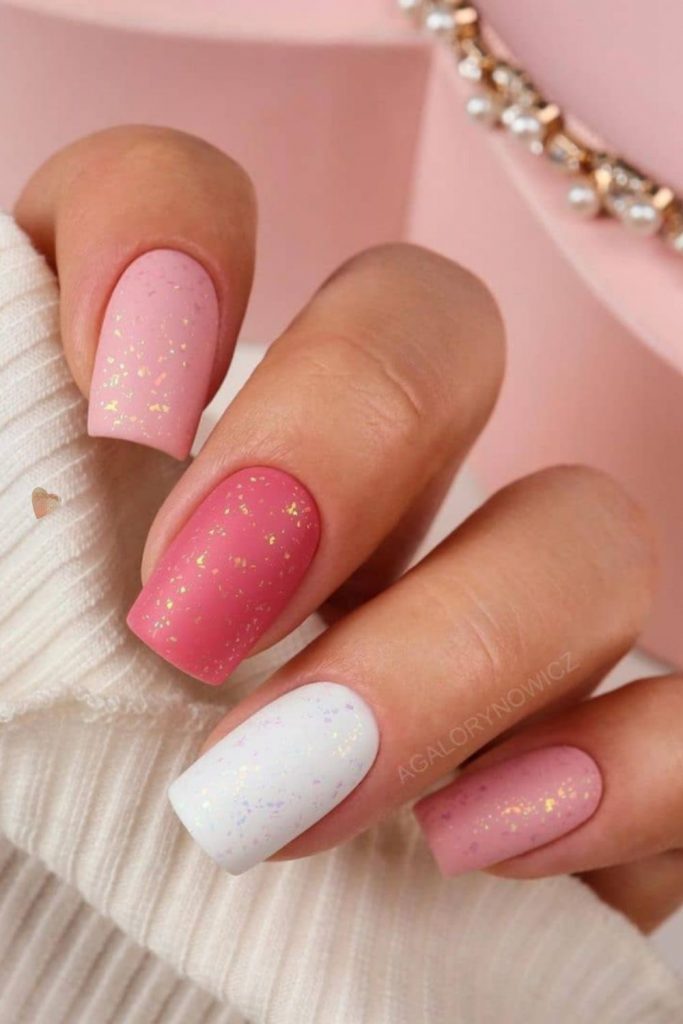 A Popular Pink Prom Nail Design