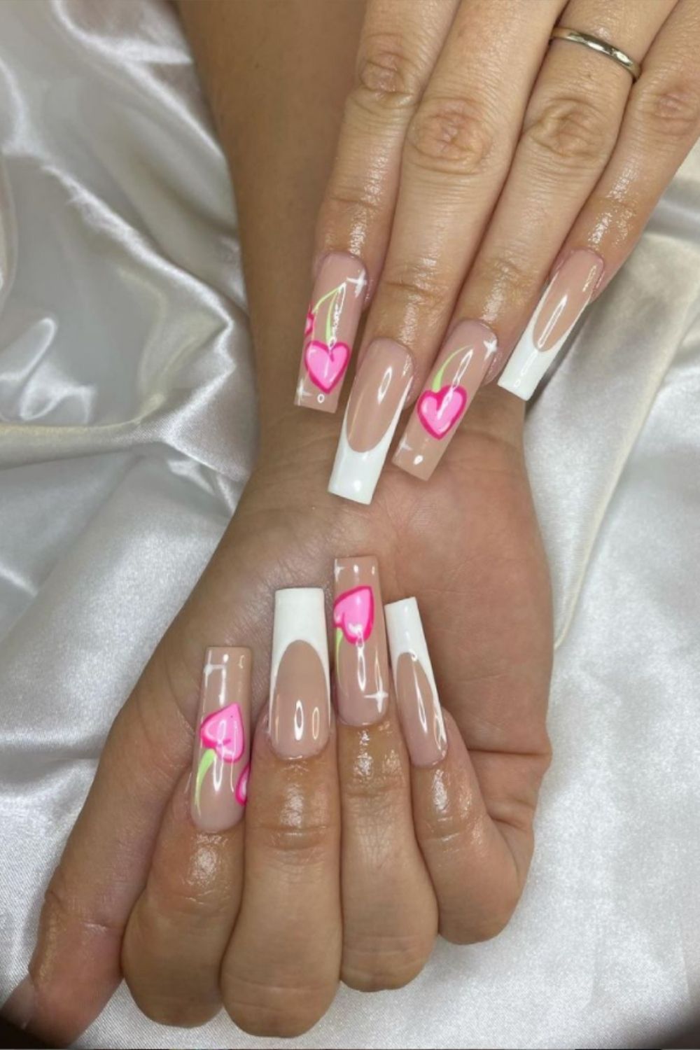 White tip coffin nail with heart