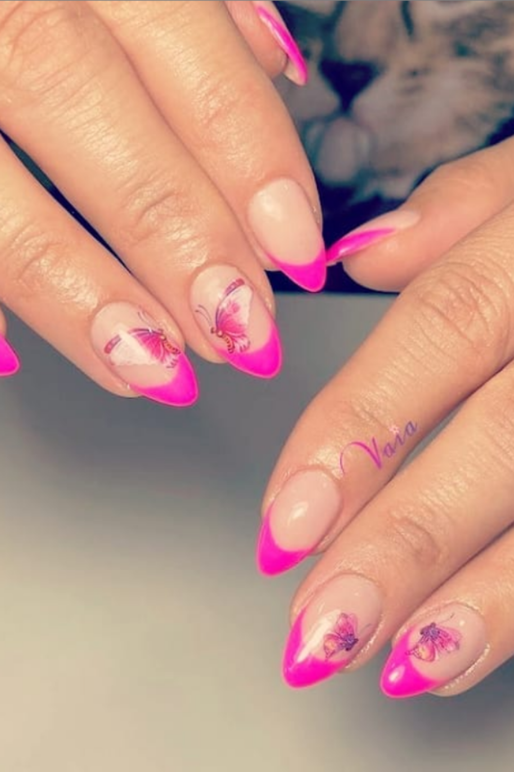 Pink tip short nails