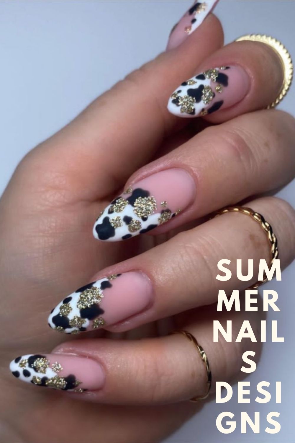 Black and white leopard nails with flower