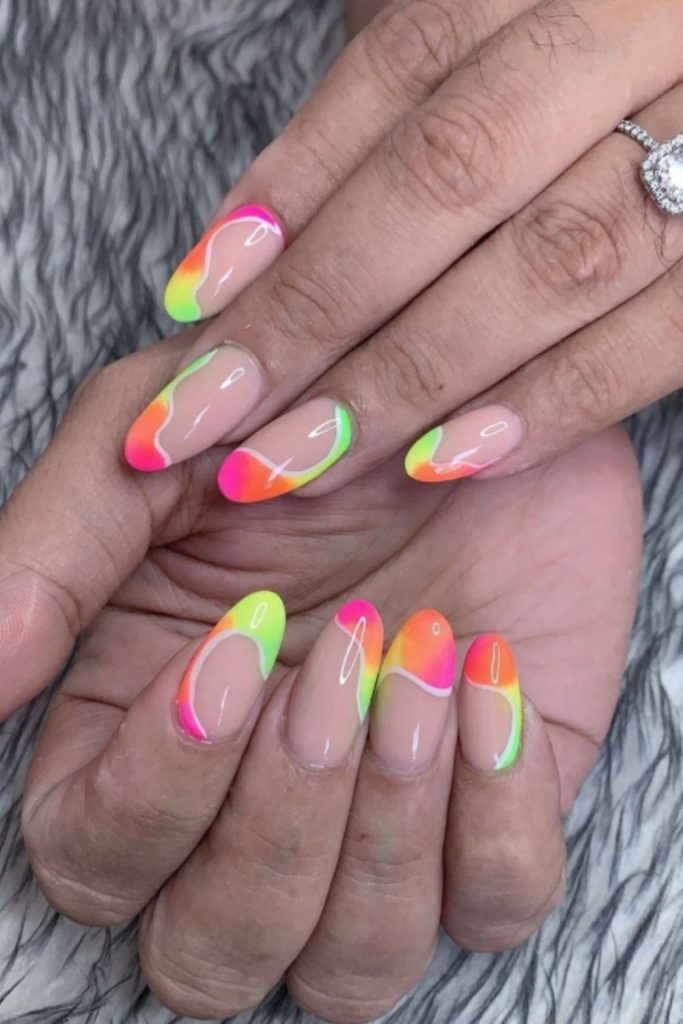 35 Cute Oval Nails Art Designs for Summer Nails 2021