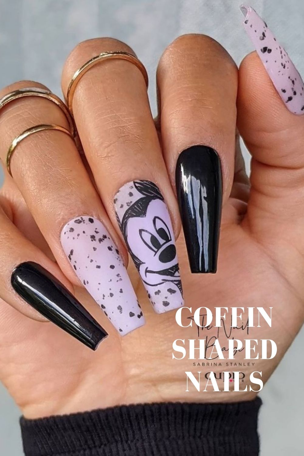 Black and white coffin nails