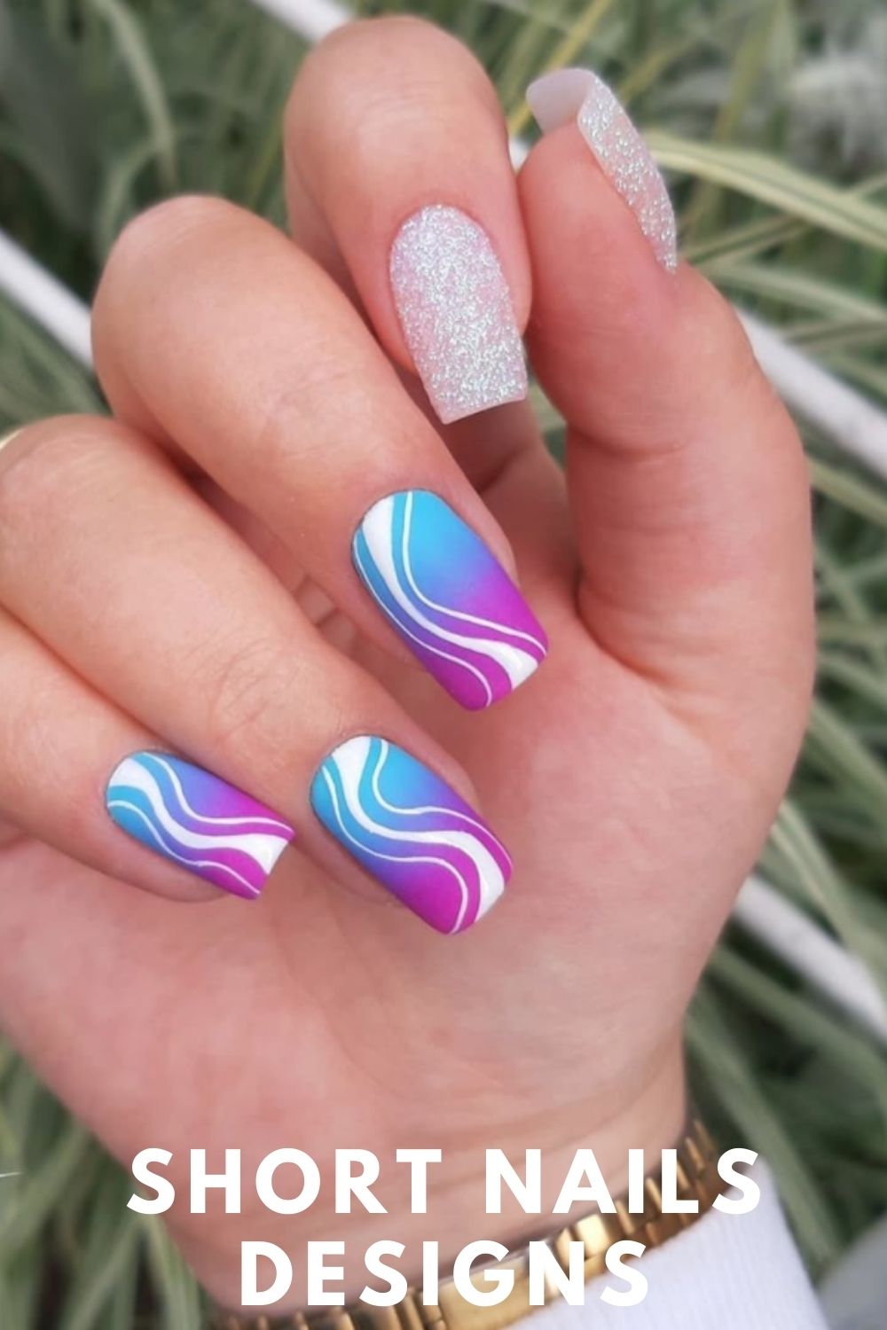 Ombre blue short nails shape from pink to blue
