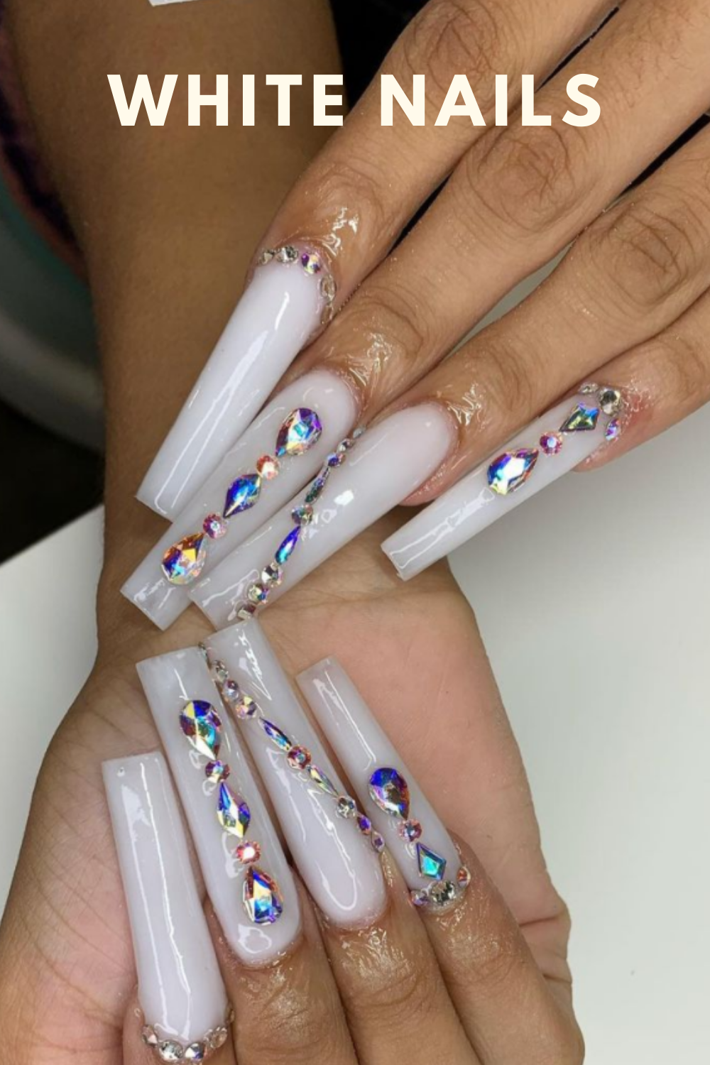 Elegant White Nails Ideas For Autumn 2021