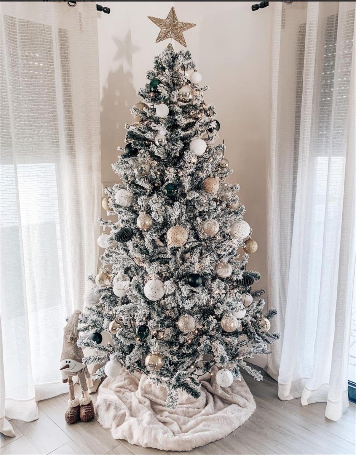 30 Lovely Christmas Tree ideas 2021 to get inspired