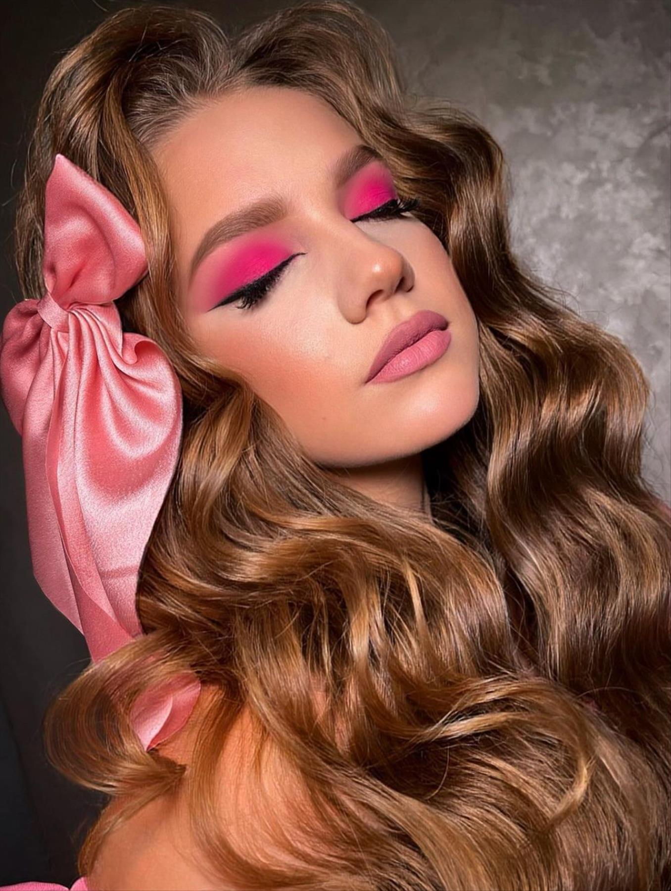 Gorgeous Prom makeup looks 2021 perfect for prom light