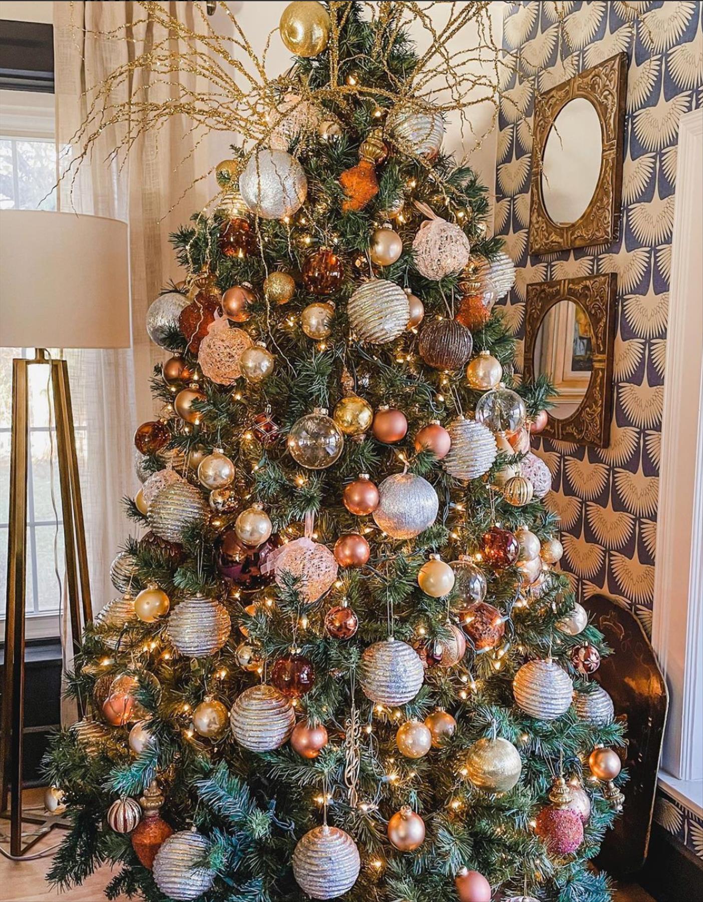 Lovely Christmas Tree ideas 2021 to get inspired
