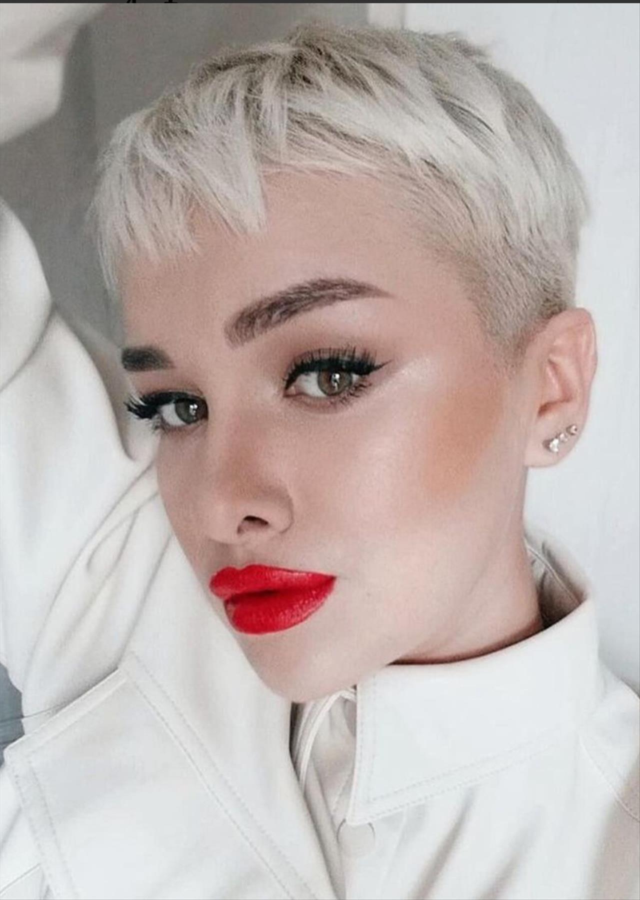 Best Short hairstyles with pixie cuts for women in 2022