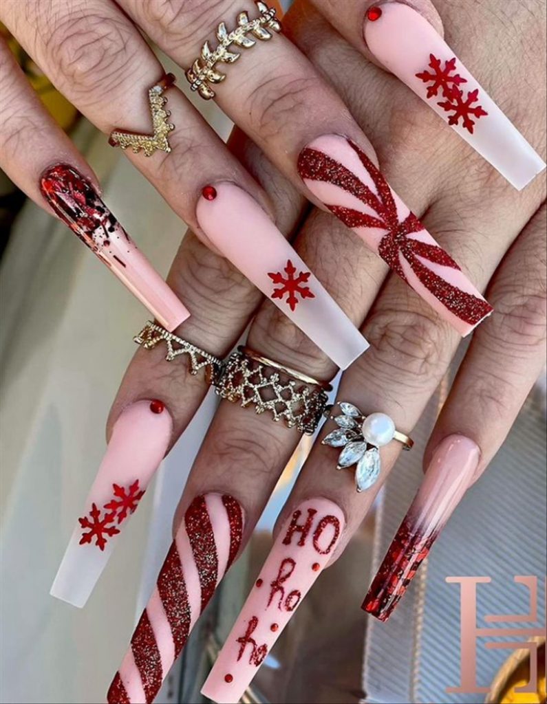 42 Elegant Christmas acrylic nails with snowflake nails - Lilyart