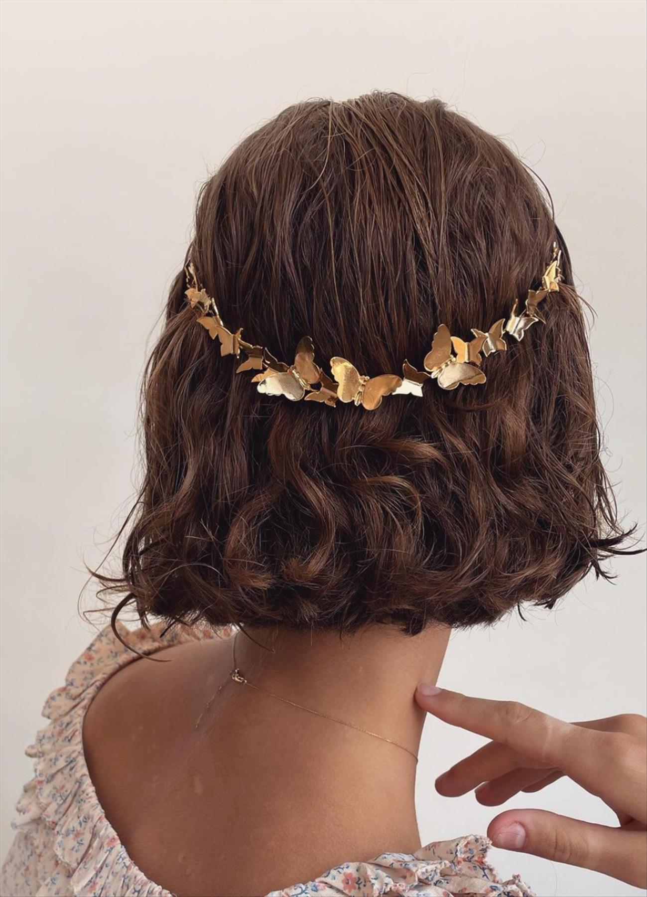 Stunning Prom hairstyle for short hair to be a queen 2022