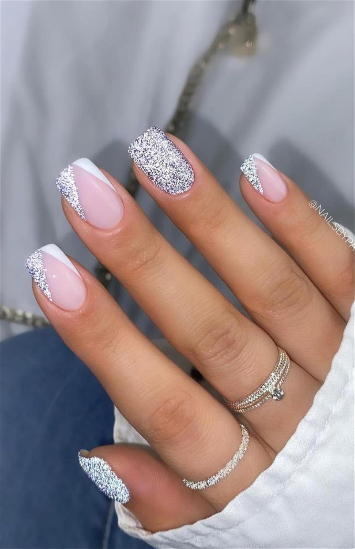 Glitter foil nails with short square nail shapes