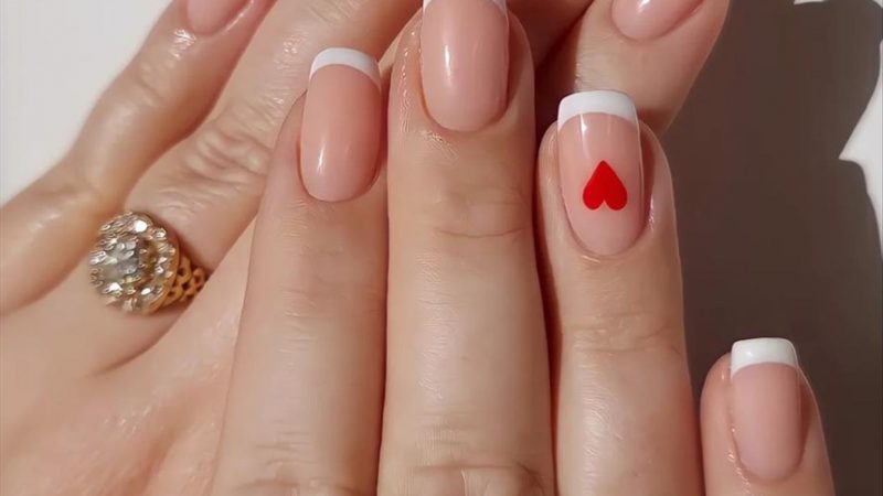 40 Cute Valentine’s Day Nails 2022 To Paint ASAP
