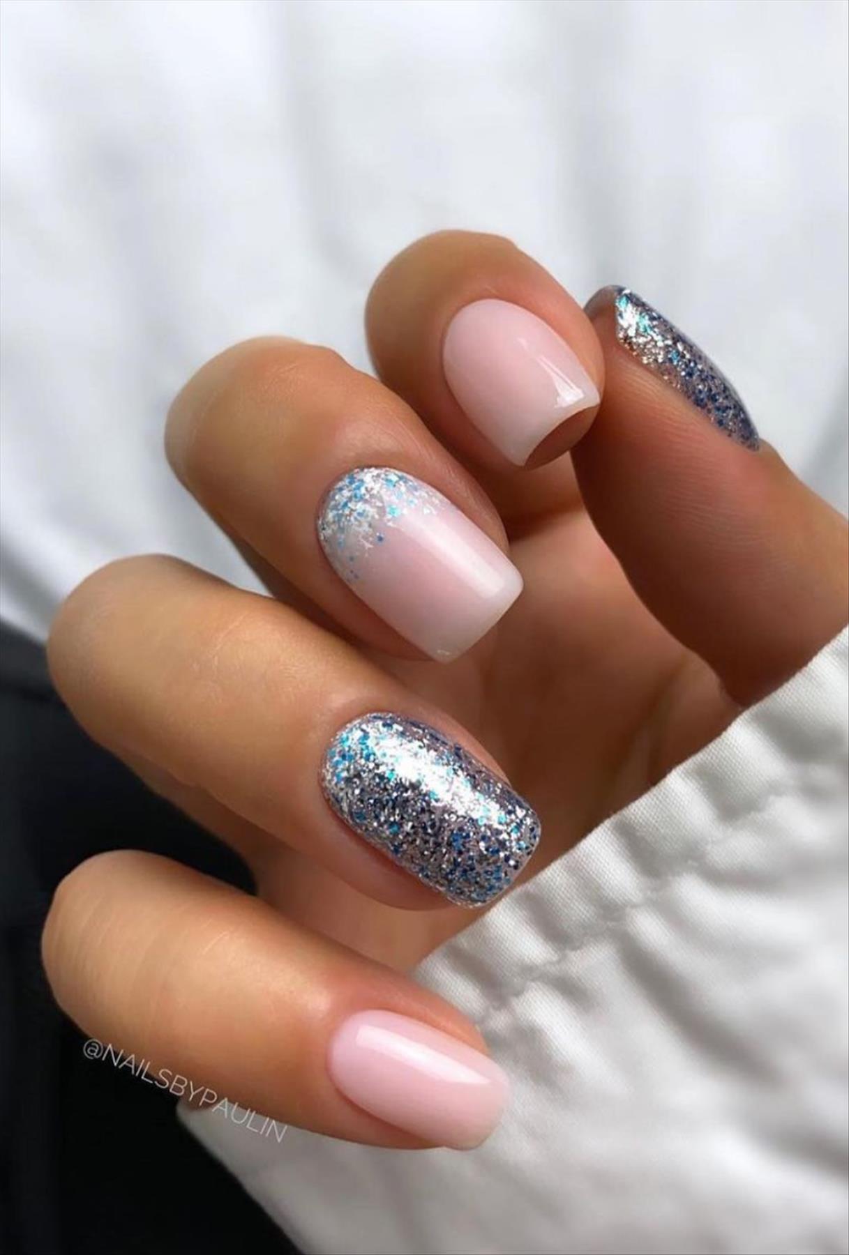 Glitter foil nails with short square nail shapes