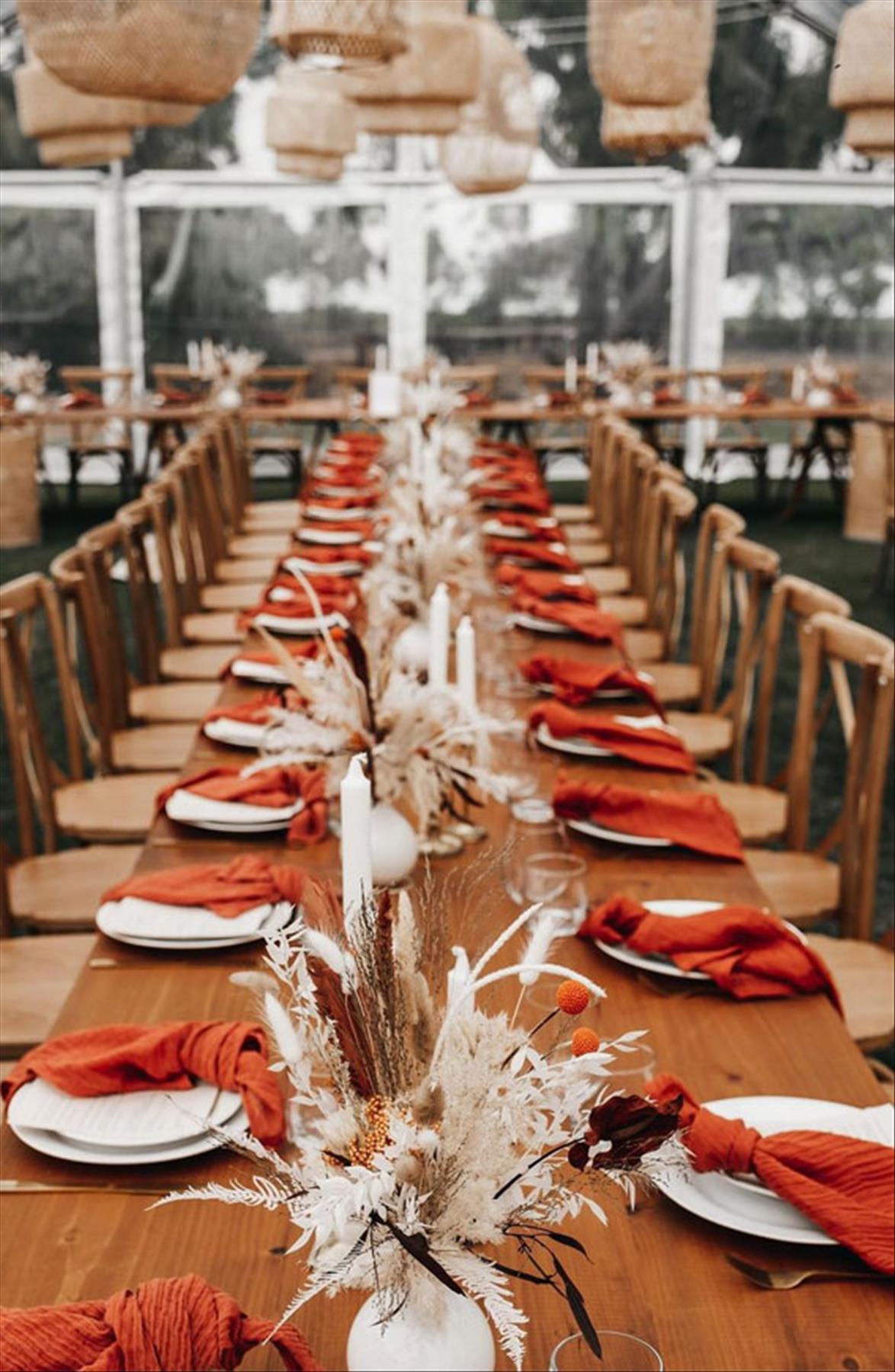40 Romantic Ways to Dress Up Your Wedding Reception Tables