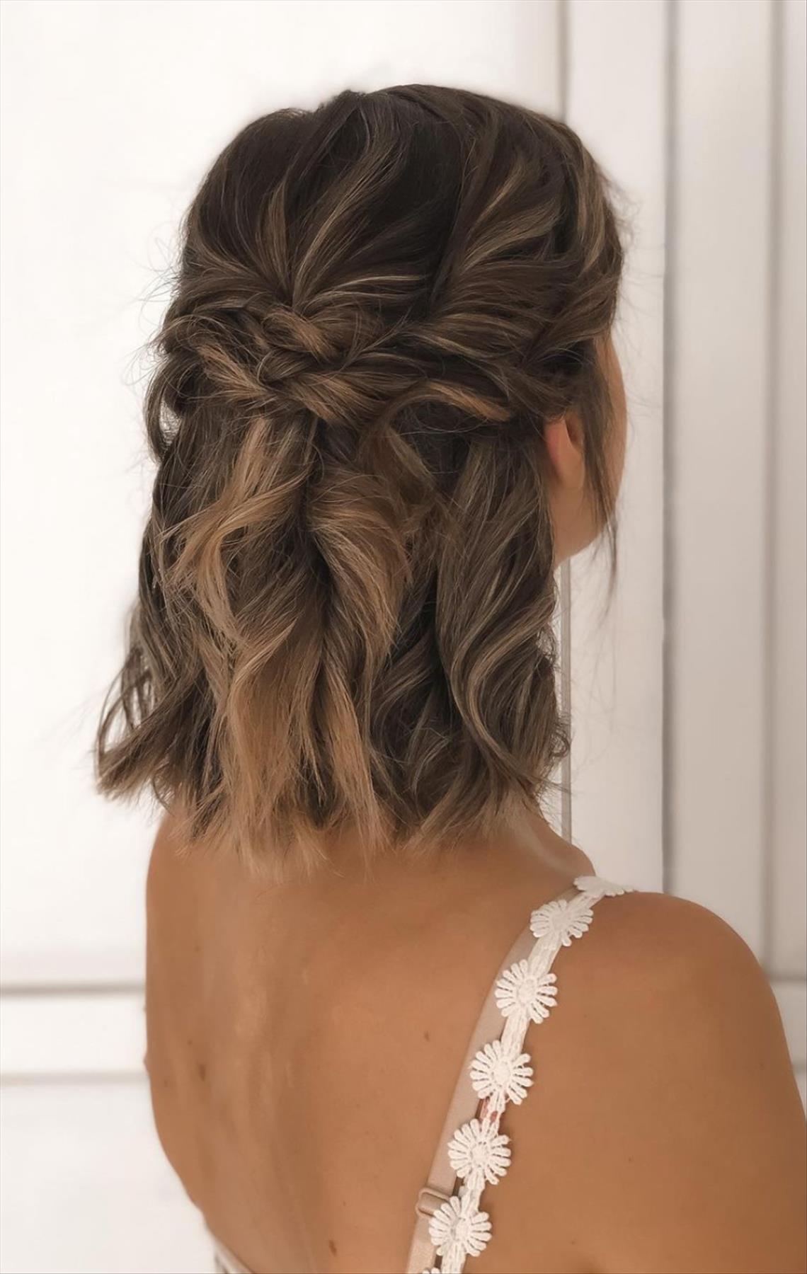 Easy and trendy hairstyle for long hair to be hot