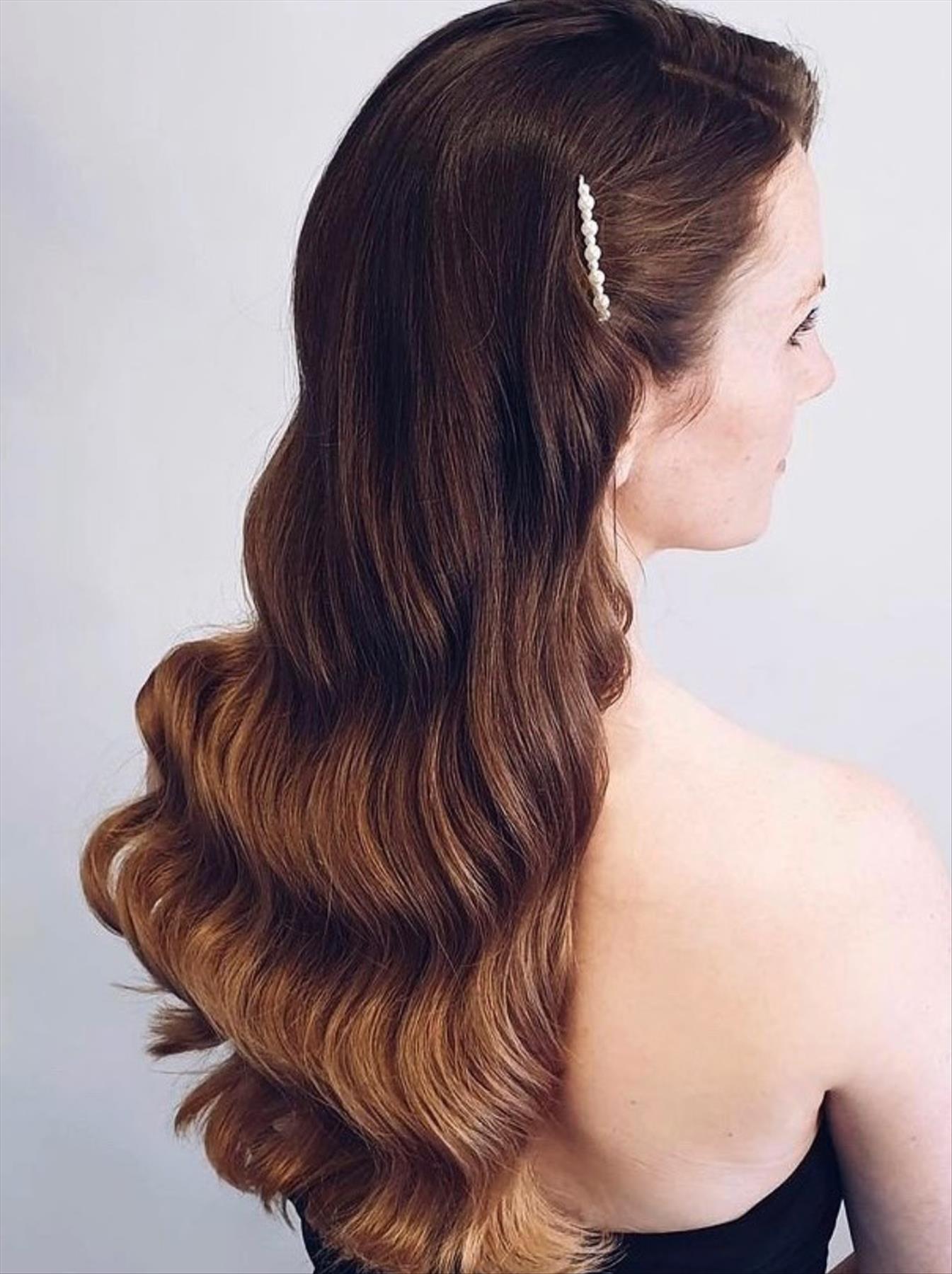 Easy and trendy hairstyle for long hair to be hot