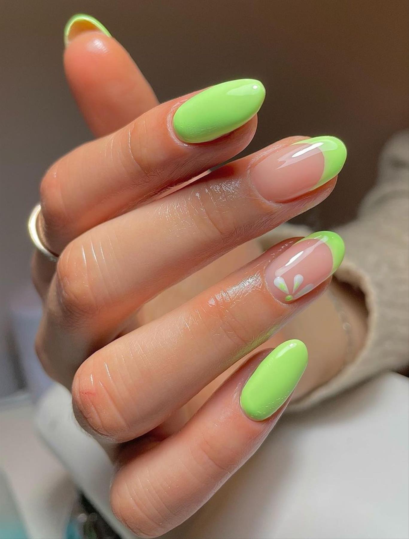 Best summer acrylic nails 2022 inspiration to try
