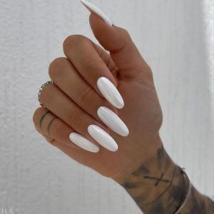30 Elegant White Nails Design Perfect For Your Next Mani!