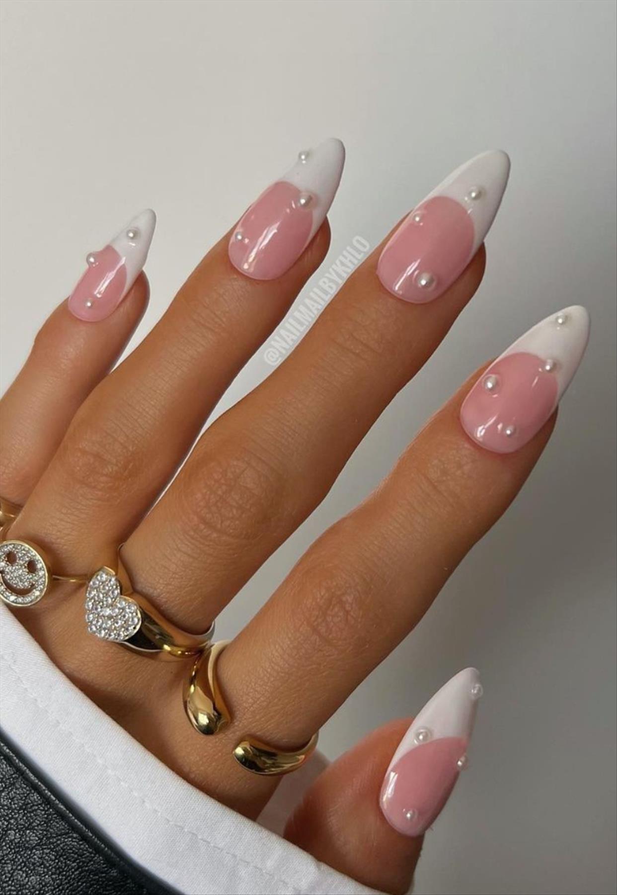 Elegant White Nails Design Perfect For Your Next Mani!