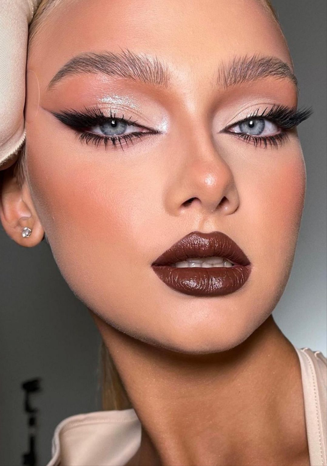 38 Glam Winter Makeup Looks To Rock In 2022 Lilyart 8194